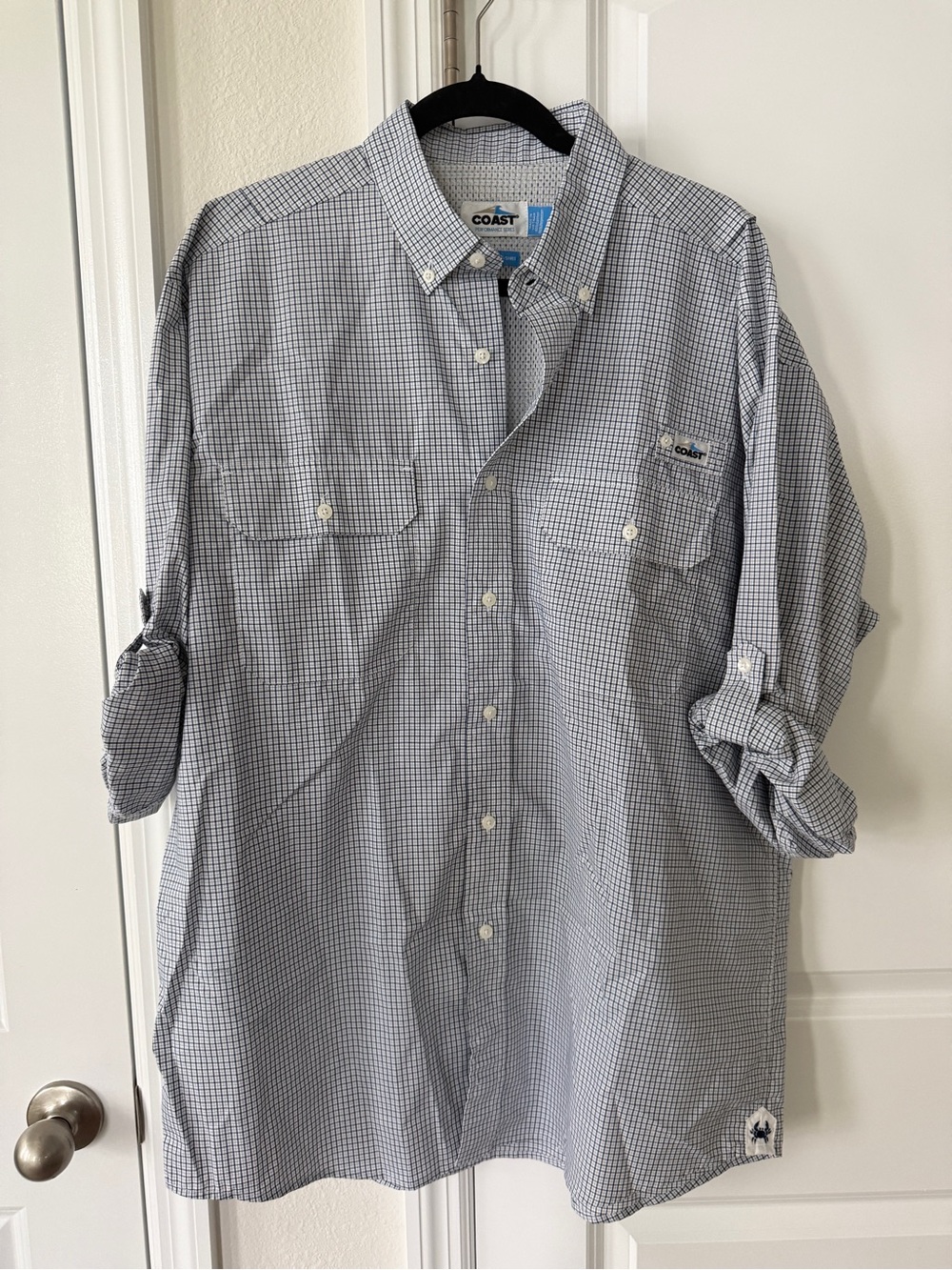 NWT Coast performance series - marina fishing Button-Down Shirt in navy white